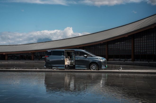 高山用五大核心价值踩准家庭MPV用户刚需凯发K8登录入口3098万元起魏牌全新(图9)
